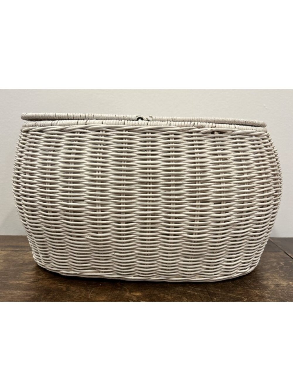 White Woven Wicker Double Lid Basket Storage -Sewing, Bathroom Tissue 7" x 11"
